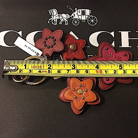 COACH - WILDFLOWER MIX BAG CHARM / KEYCHAIN (NWT) - Picture 6 of 13